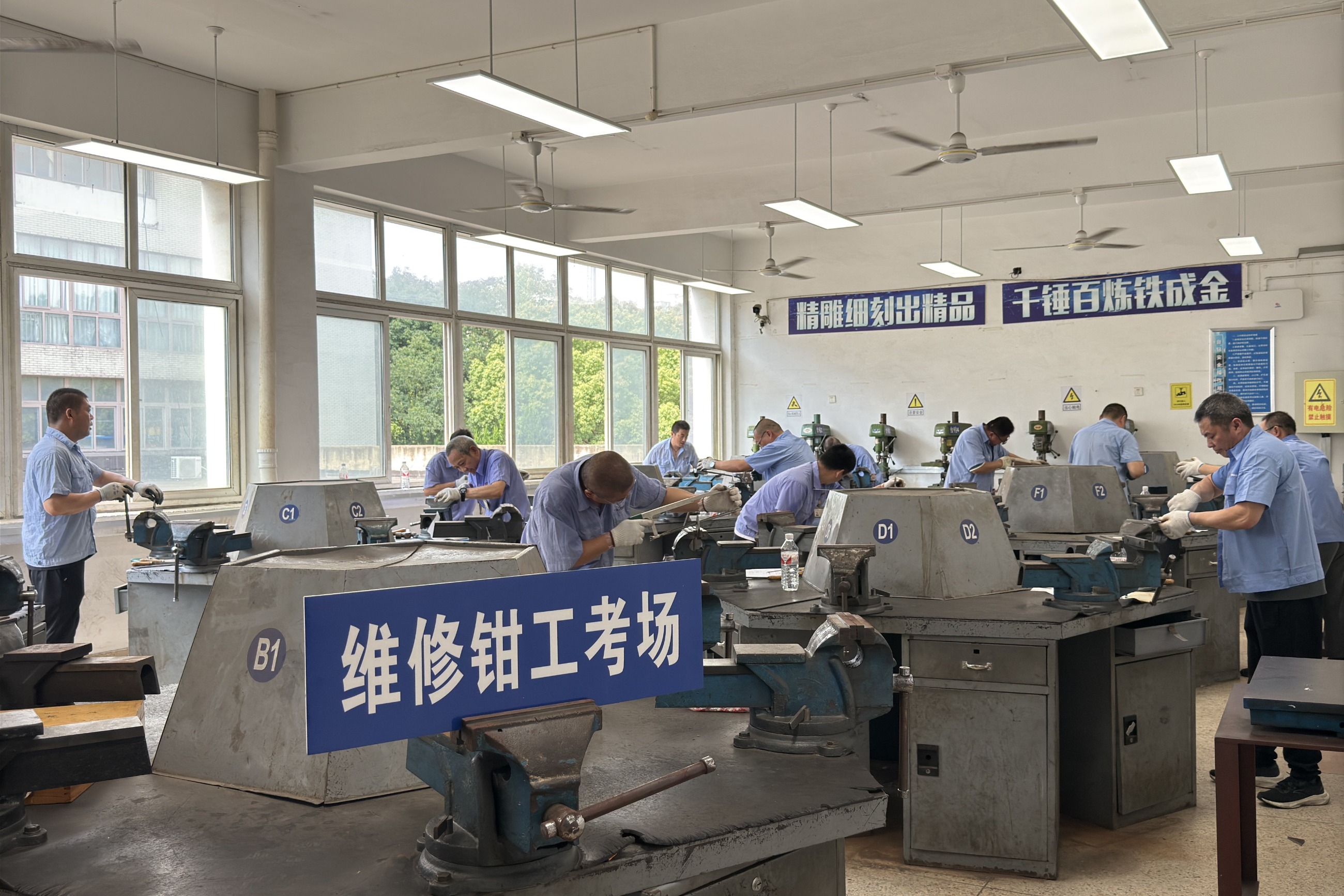 江蘇泰隆減速機(jī)(集團(tuán))股份有限公司 江蘇泰隆減速機(jī)(集團(tuán))股份有限公司